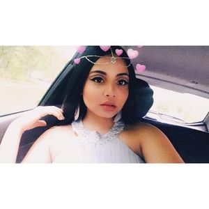 Meet your Posher, Selina